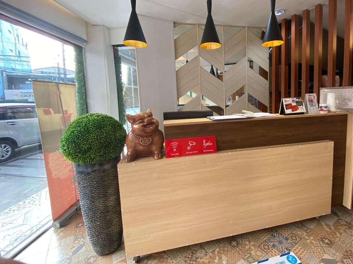 Oyo 104 Manila Venetian Hotel Экстерьер фото