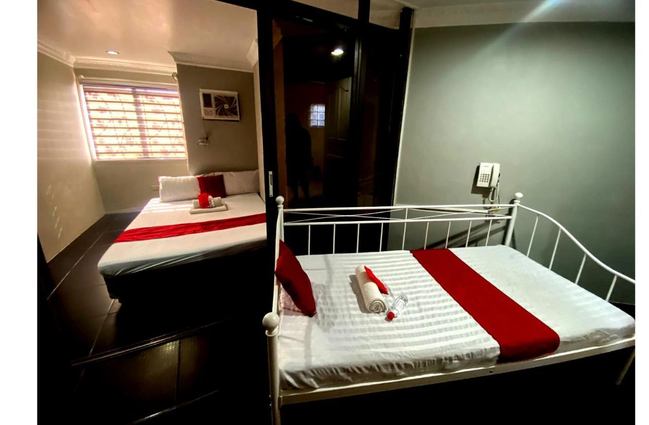 Oyo 104 Manila Venetian Hotel Экстерьер фото
