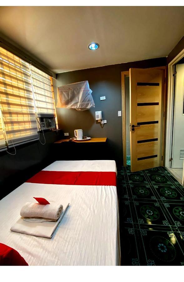 Oyo 104 Manila Venetian Hotel Экстерьер фото